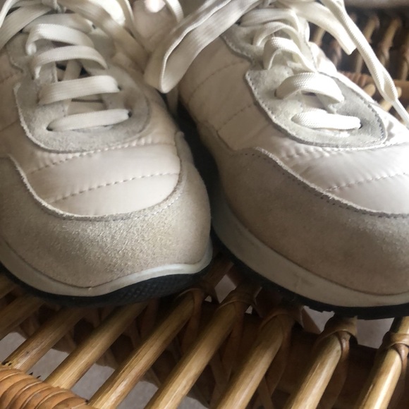 Dolce Vita EUC sneakers stylish animal print trim on heel upper - Picture 6 of 9